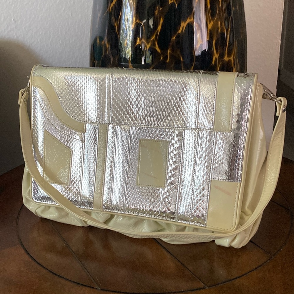 BE&D Art Deco Style Patent Leather Handbag